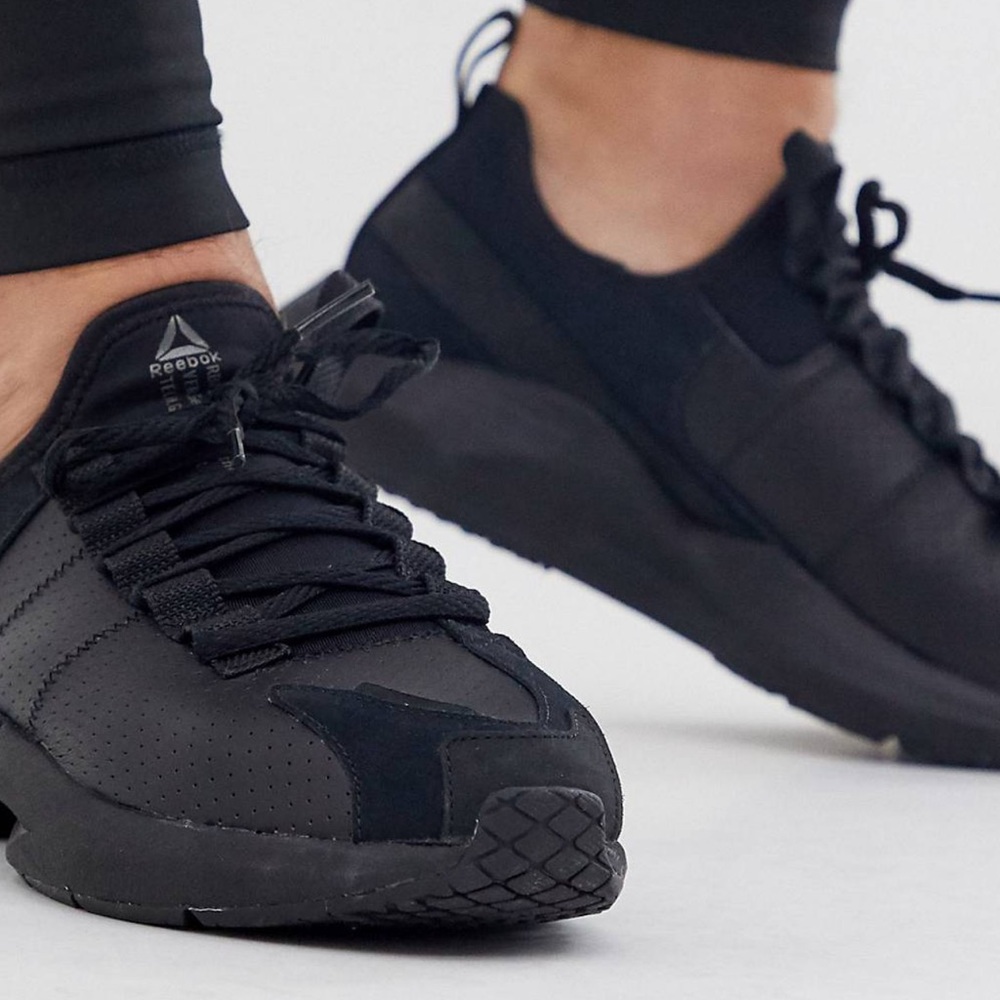 Reebok I Training Sole Fury Sneakers in Triple Black